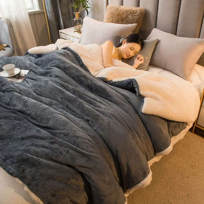 Cozy Luxe Wool Throw Blanket™