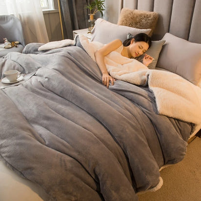 Cozy Luxe Wool Throw Blanket™